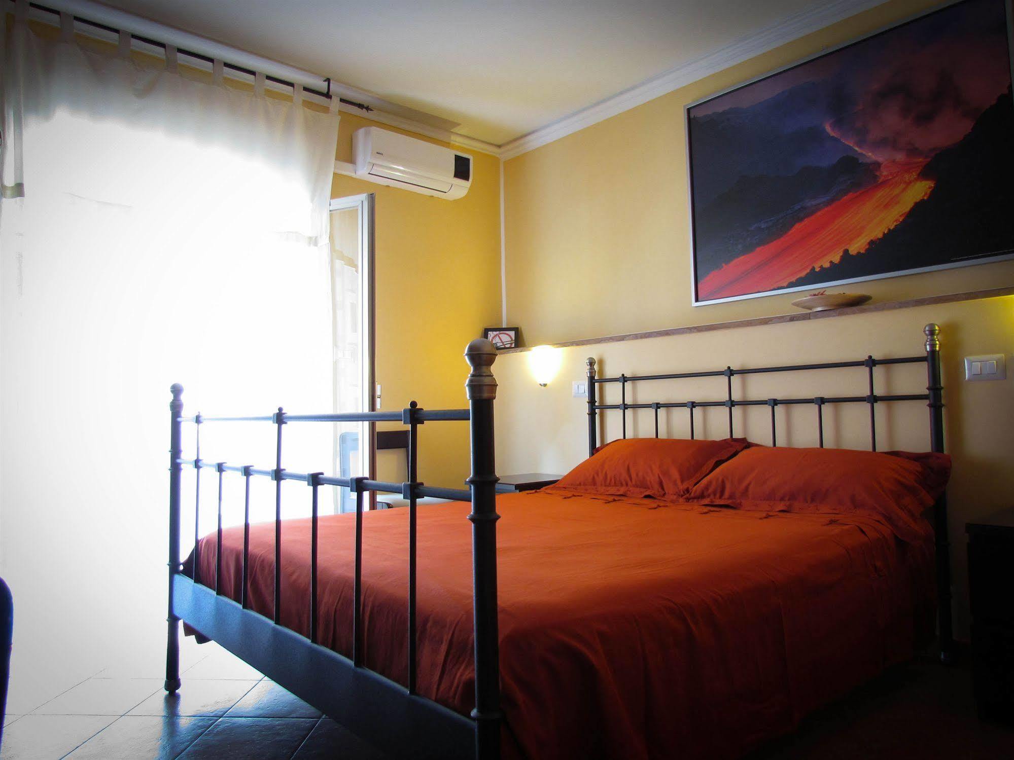 Ferienwohnung Tano'S Giardini-Naxos Exterior foto